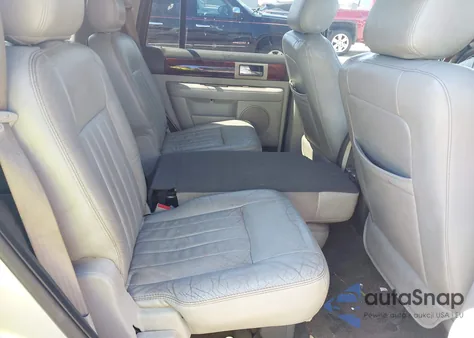 2004 Lincoln Navigator z USA, uszkodzony, nr VIN 5LMFU27R34LJ28535